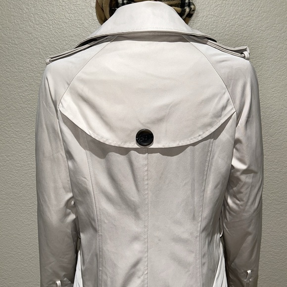 Burberry Prorsum Knotted Trench Coat - Picture 11 of 17